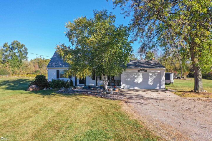 7395 Atherton Road  Davison MI 48423 photo