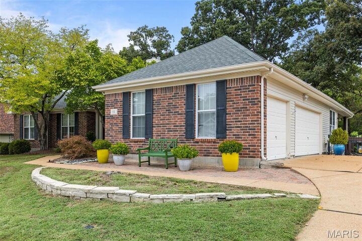 Property Photo: 915 Timber Glen Lane MO 63021