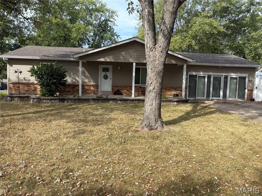 Property Photo: 11 S Meadow Drive MO 63366