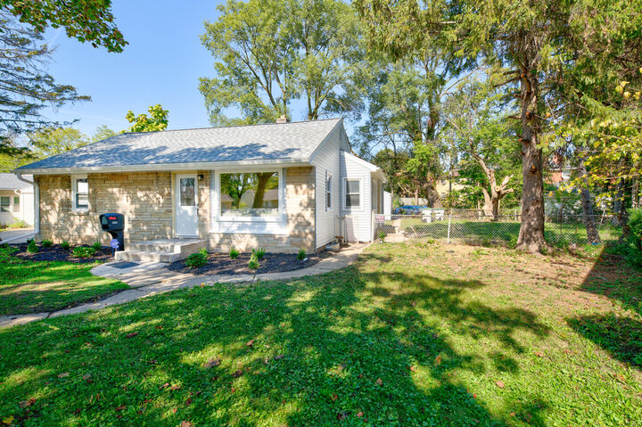 Property Photo: 2230 W Neil Pl WI 53209