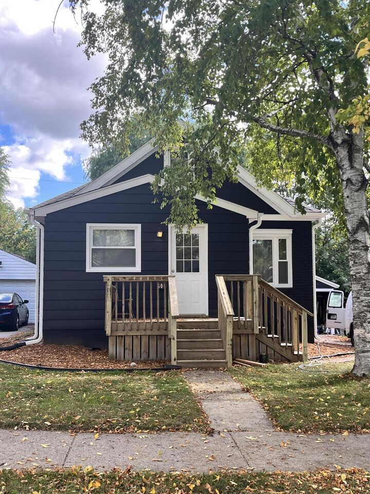 606 S 9th Pl  Milwaukee WI 53214 photo