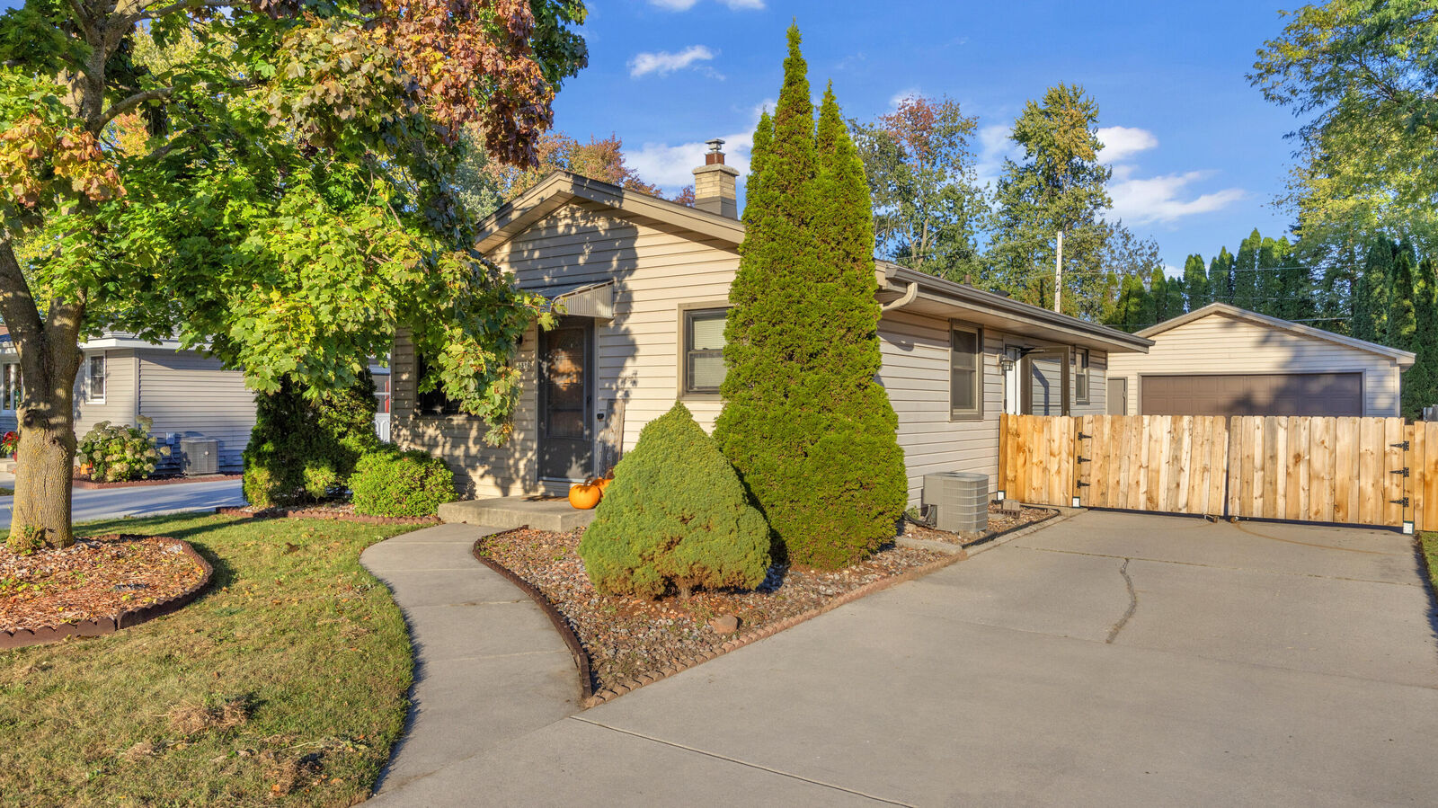 Property Photo: 3319 N 12th St WI 53083