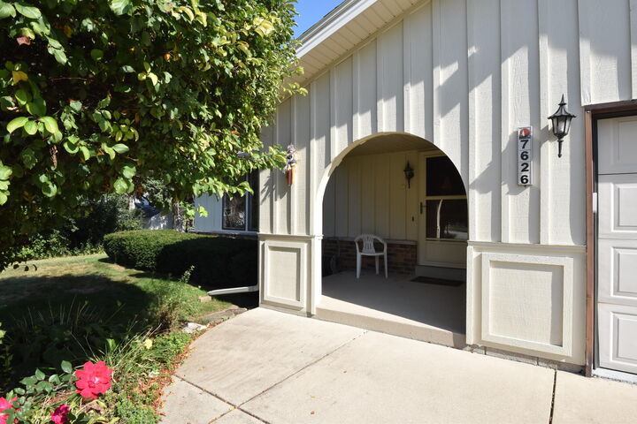 Property Photo:  7626 S 73rd St  WI 53132 