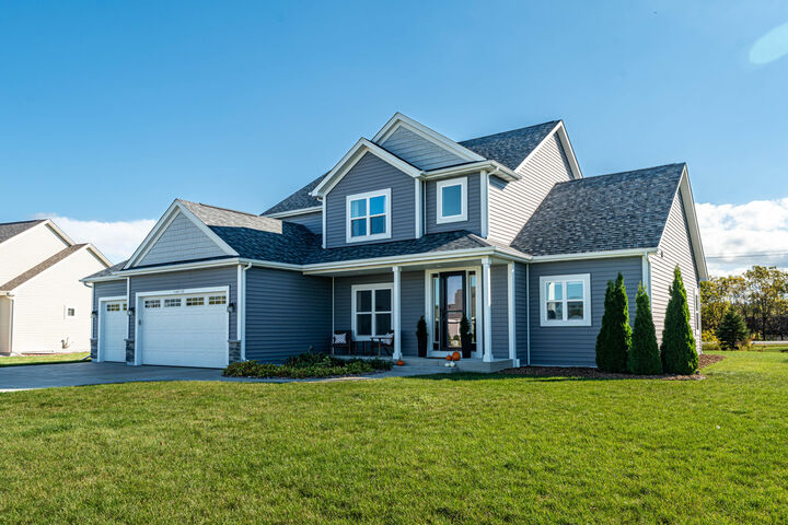 N45 W22742 Charlotte Way  Pewaukee WI 53072 photo