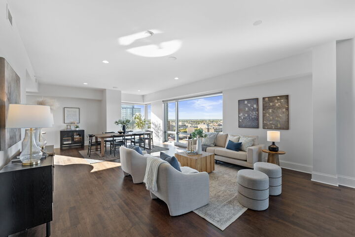 Property Photo: 923 E Kilbourn Ave 1903 WI 53202