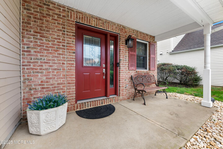 Property Photo:  4 Sandstone Road  NJ 08520 
