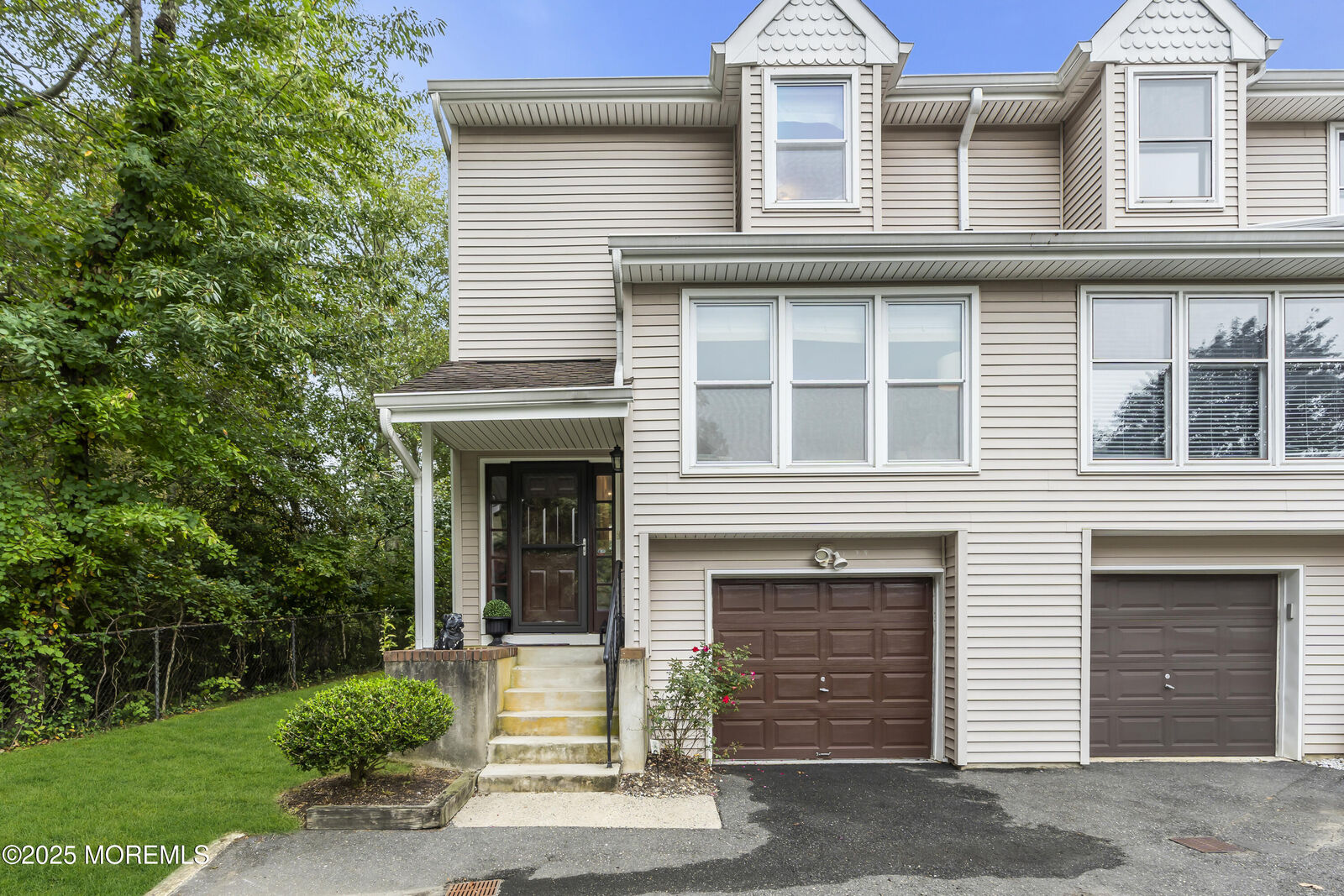 Property Photo:  31 Mulberry Court  NJ 08730 