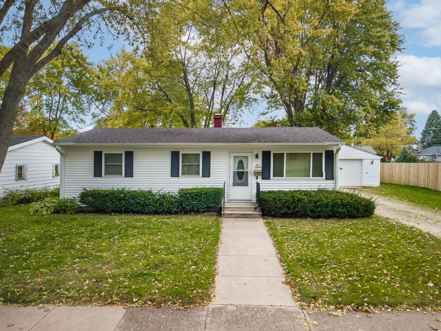 Property Photo: 615 Best Avenue IL 60115