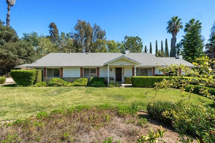 Property Photo: 1018 Morro Road CA 92028