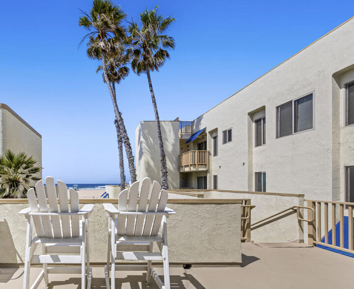 Property Photo: 711 Pacific Coast Highway 206 CA 92648