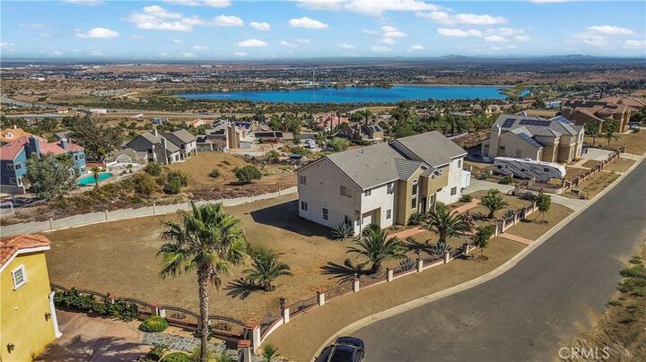 Property Photo: 345 Lakeview CA 93551