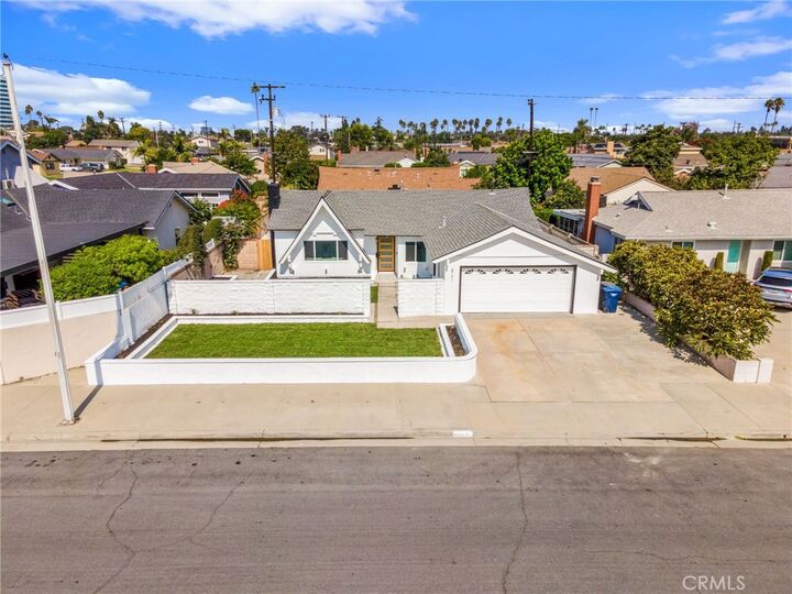 8171 Holland Drive  Huntington Beach CA 92647 photo