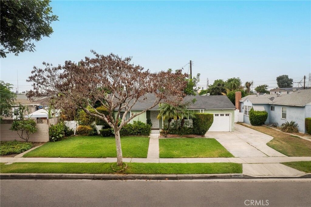 Property Photo: 10537 Richlee Avenue CA 90280