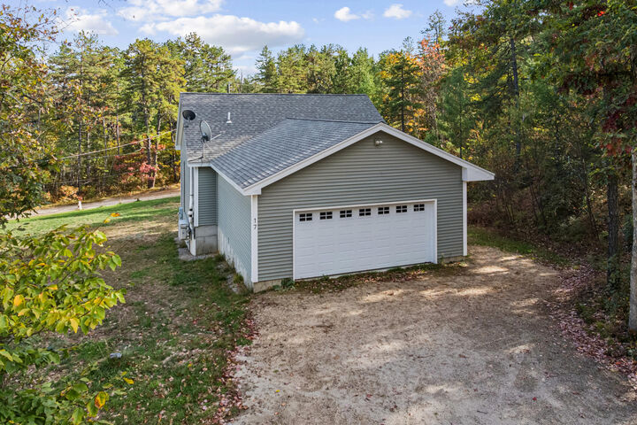 Property Photo: 17 Wakefield Road ME 04010