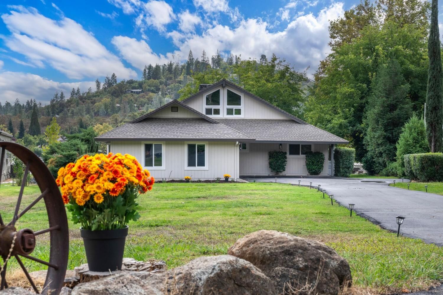 Property Photo:  18209 Wildflower Drive  CA 95946 