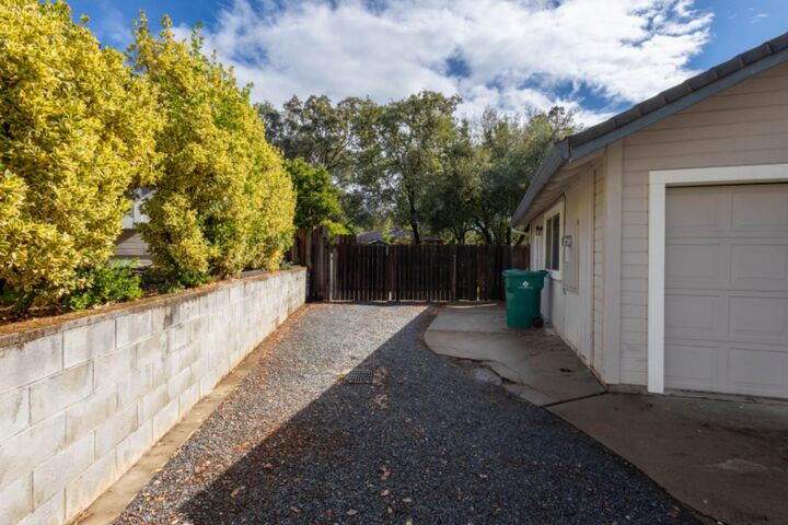 Property Photo:  2915 Princeton Court  CA 95682 