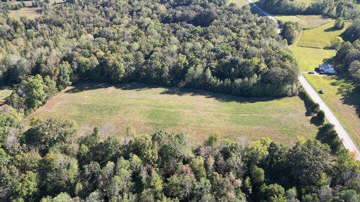 Property Photo:  10 Hayes Ridge Rd  TN 37079 