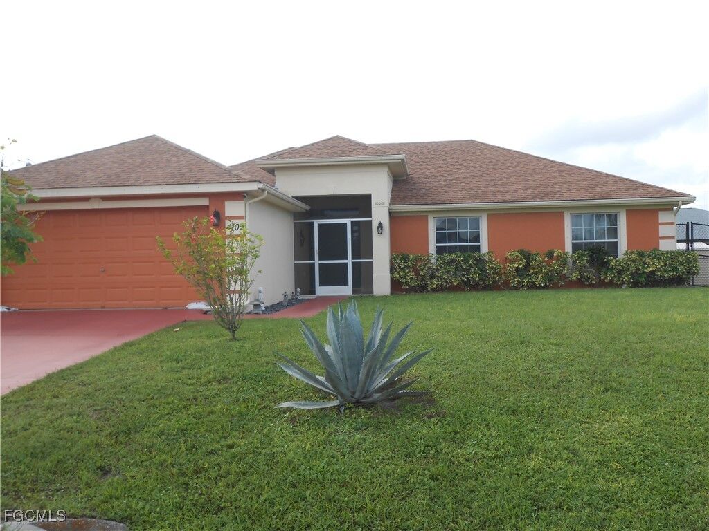 Property Photo:  4109 35th Street SW  FL 33976 