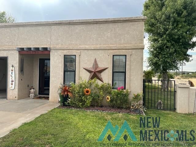 Property Photo:  1715 Watson Court  NM 88220