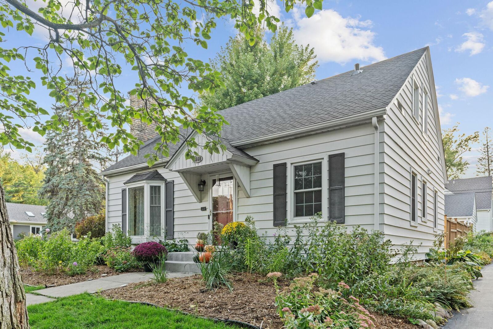 Property Photo: 3660 Glenhurst Avenue MN 55416