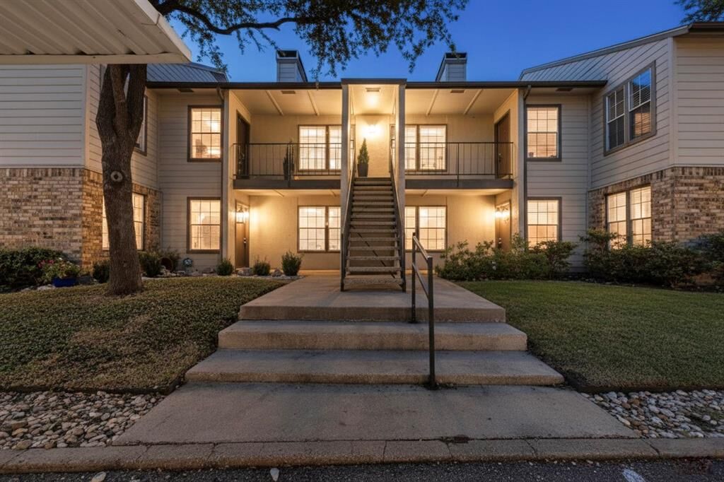 Property Photo: 5300 Keller Springs Road 2062 TX 75248
