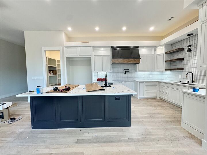 Property Photo:  4208 S 87th Place  AR 72713 