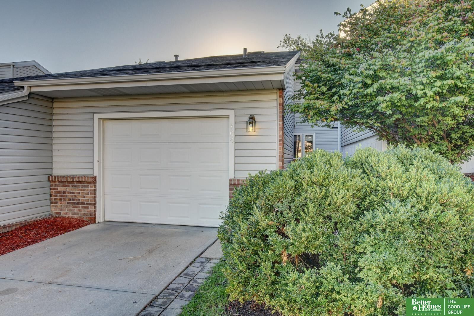 Property Photo: 705 N 129 Plaza NE 68154