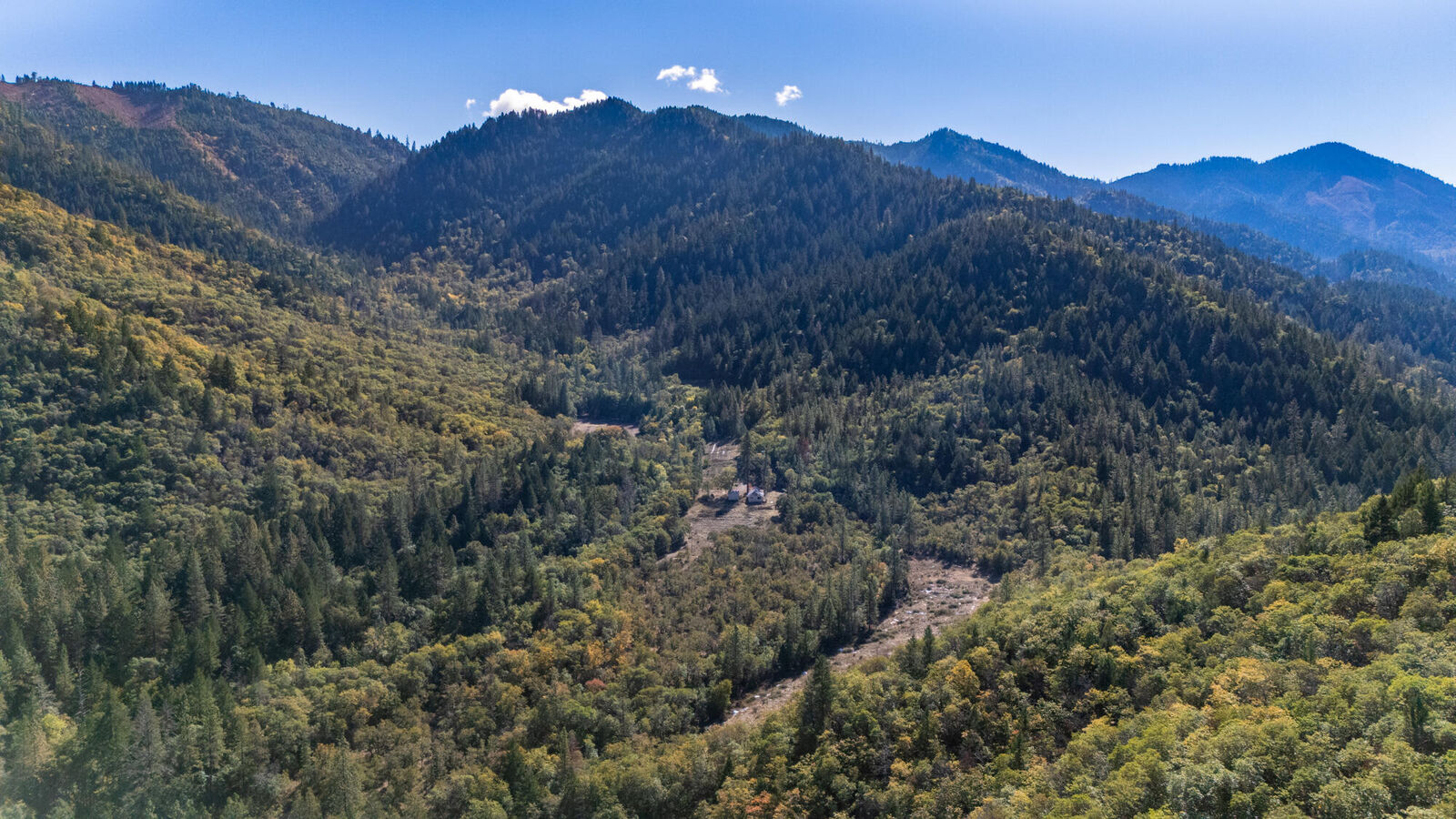 Property Photo: 379 Savage Creek Road OR 97527