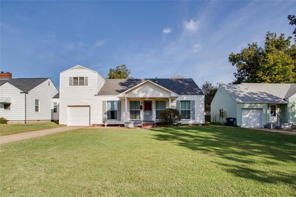 Property Photo:  2202 W Maine Avenue  OK 73703-5322 