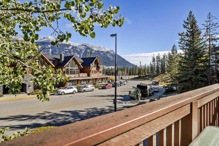 Property Photo: 70 Dyrgas Gate 1105 AB T1W 3J6