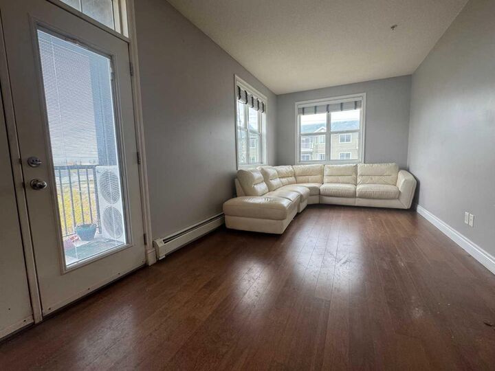 Property Photo: 9919 Gordon Avenue 302 AB T9H 2E3