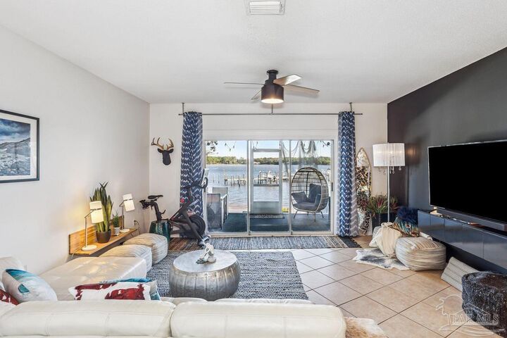 7222 Majestic Blvd  Navarre FL 32566 photo