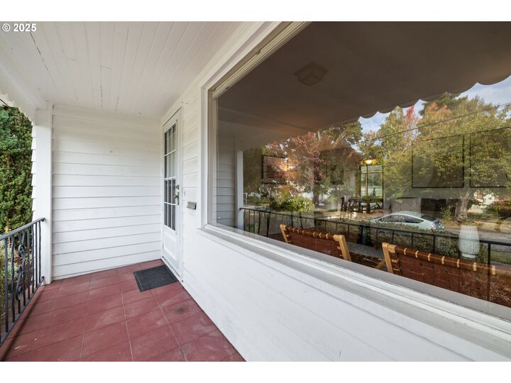 Property Photo: 2924 NE 35th Ave OR 97212