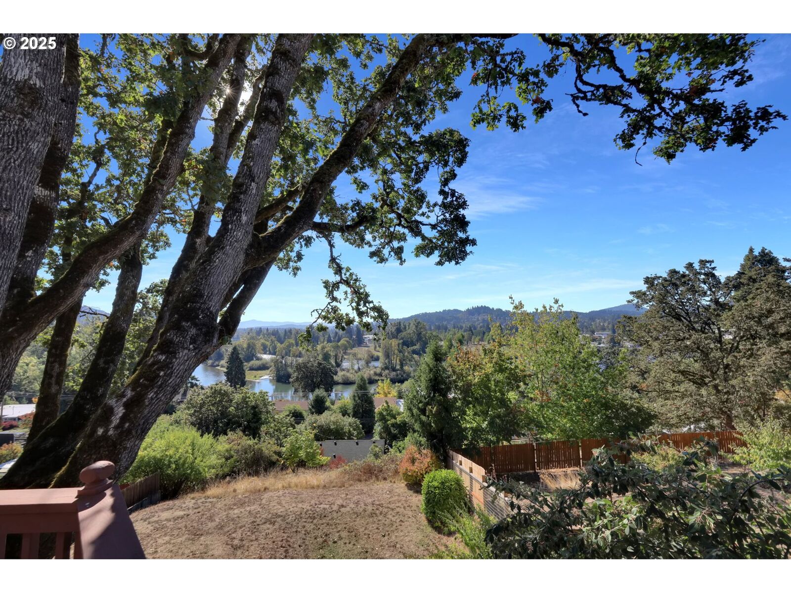 Property Photo: 475 Riverview Blvd OR 97477