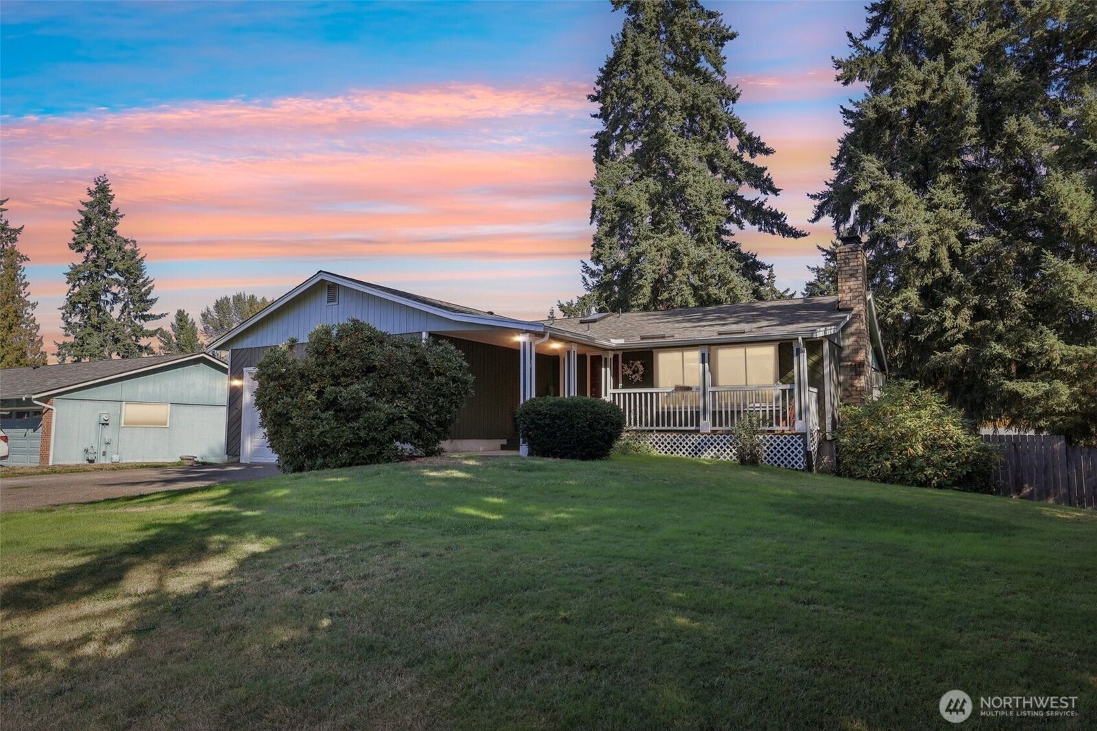 Property Photo:  14713  116th Ave Court E  WA 98374 