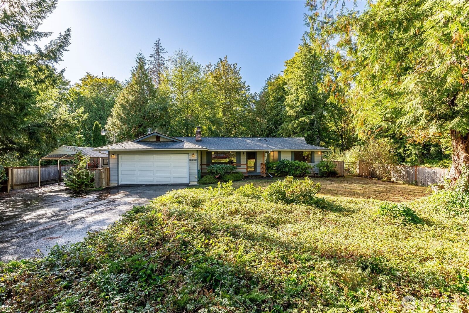 Property Photo: 26915 209th Avenue SE WA 98042