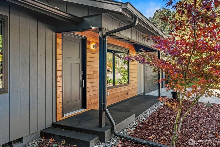 Property Photo:  3167  Pacific Way  WA 98632 