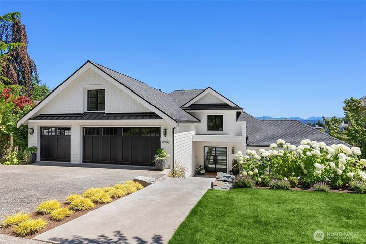 Property Photo: 8902 45th Avenue NE WA 98115