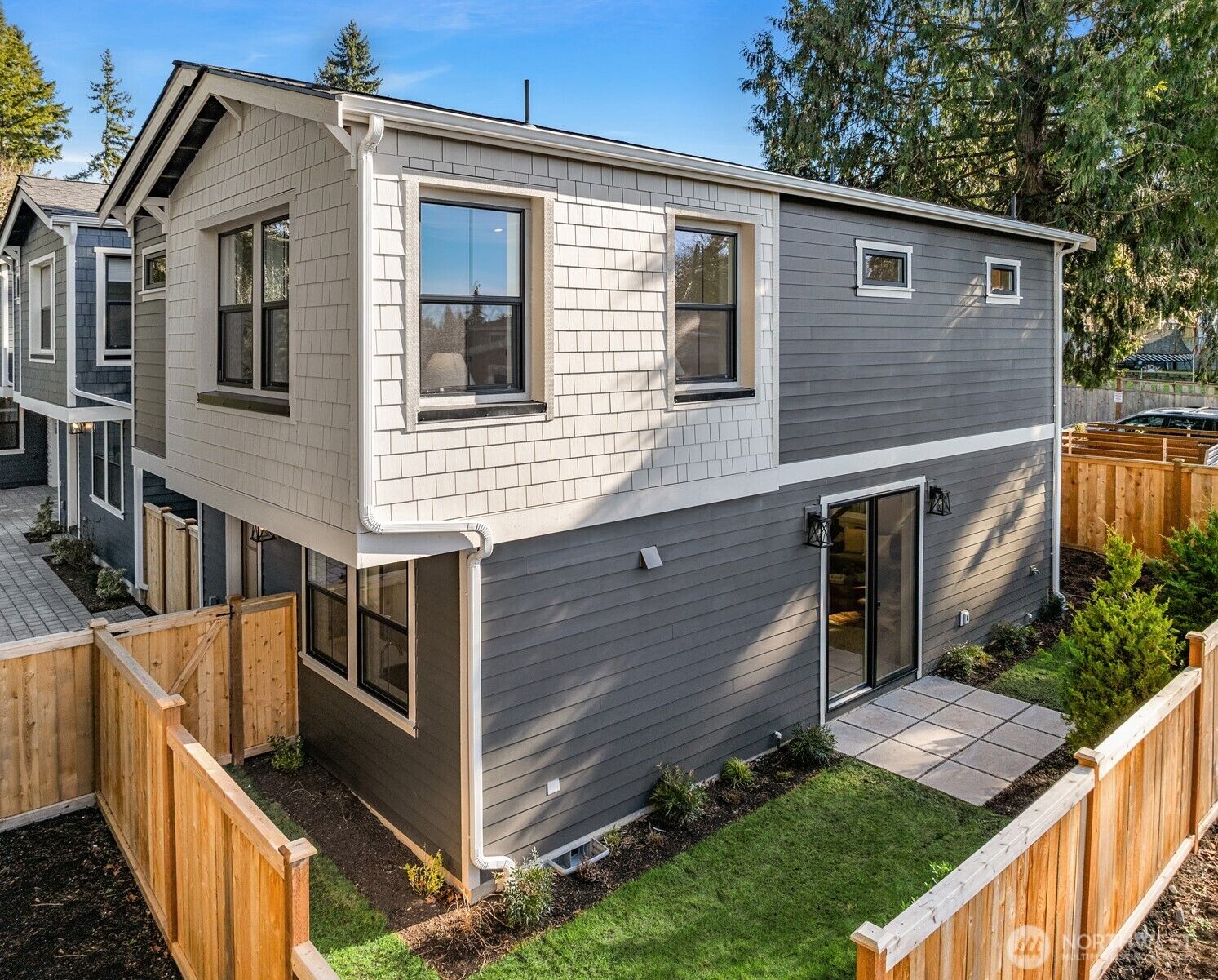 Property Photo:  1919  3rd Street  WA 98033 