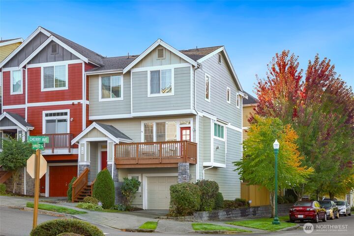 142  Spruce Street  Tacoma WA 98466 photo