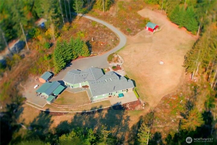 Property Photo:  36003  36th Avenue E  WA 98328 
