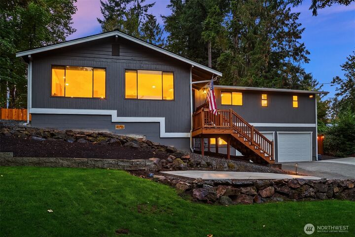 15039  206th Avenue SE  Renton WA 98059 photo