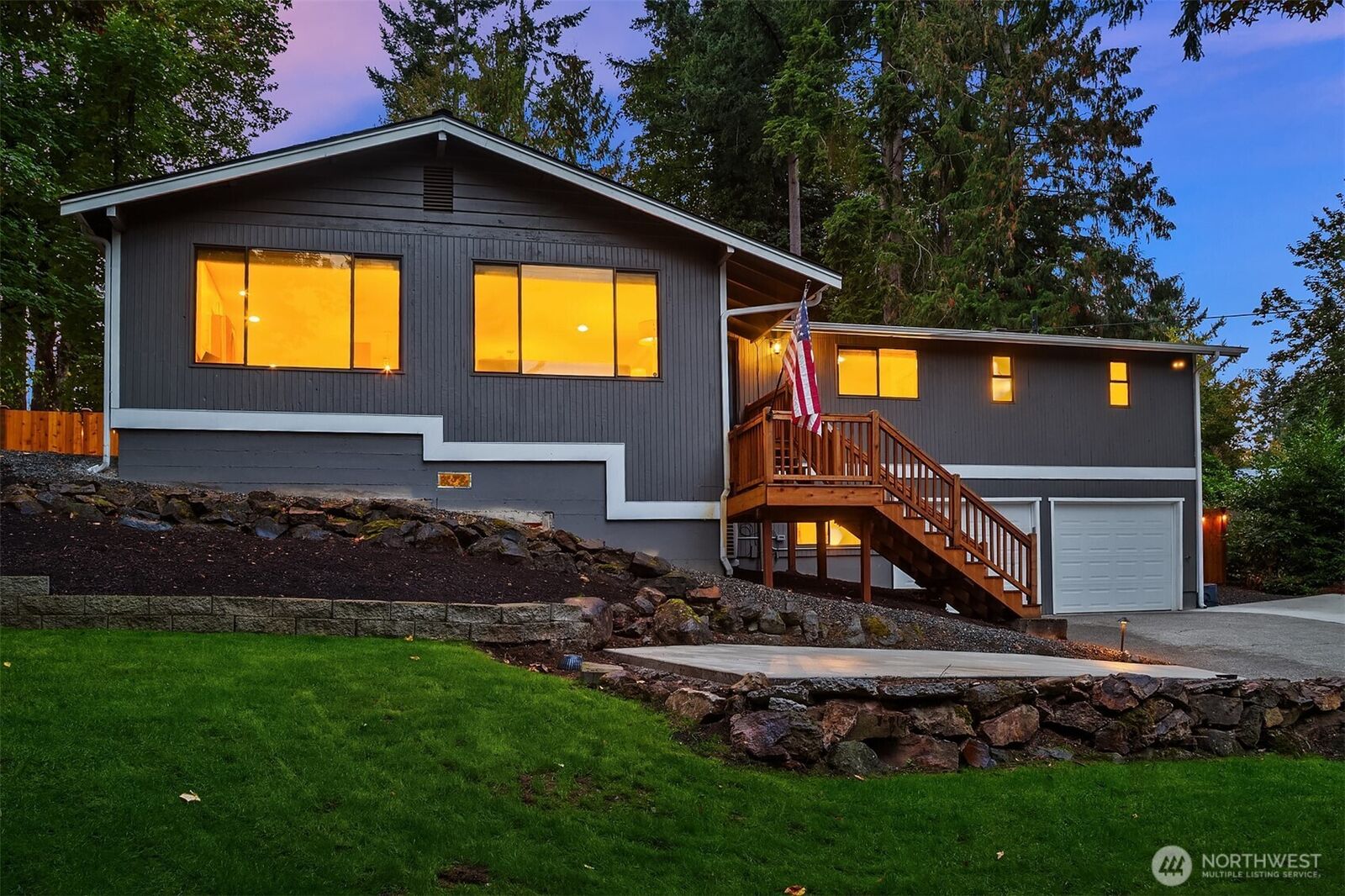 Property Photo: 15039 206th Avenue SE WA 98059