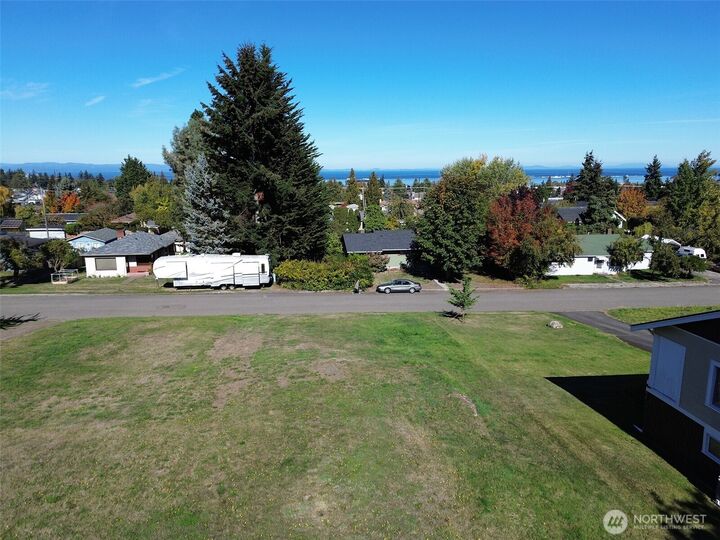Property Photo: 220 Lopez Ave WA 98362