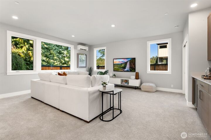 Property Photo: 13016 SE 19th Court WA 98005