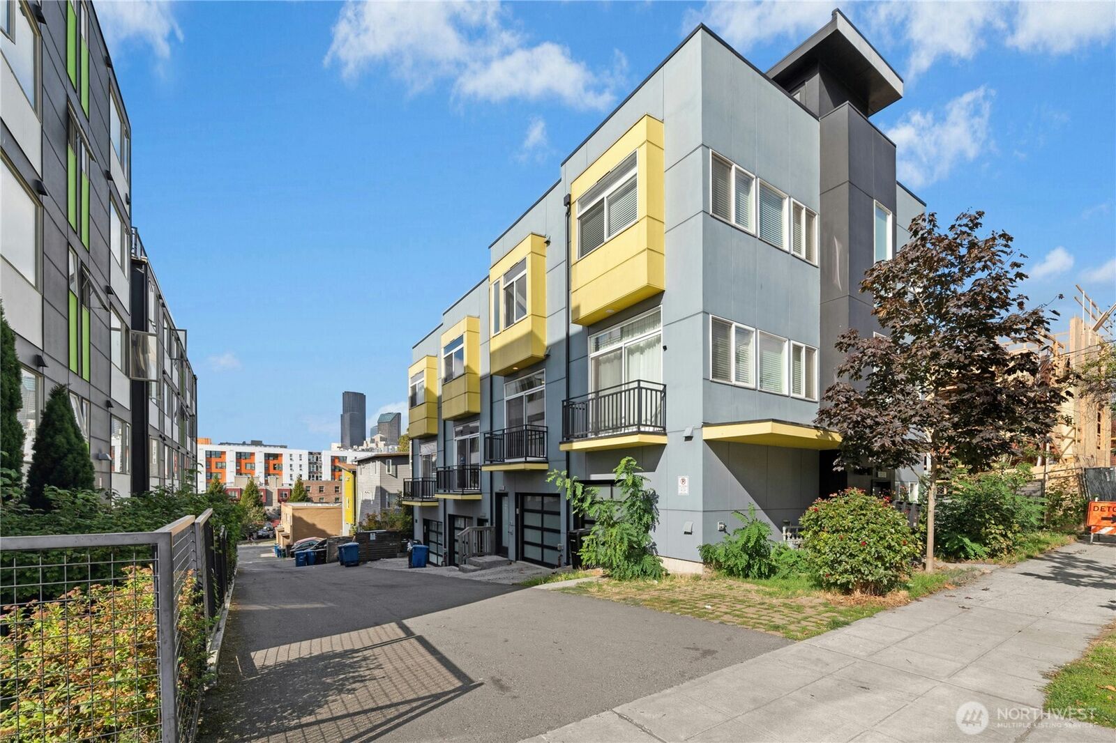 Property Photo:  121  15th Ave A  WA 98122 