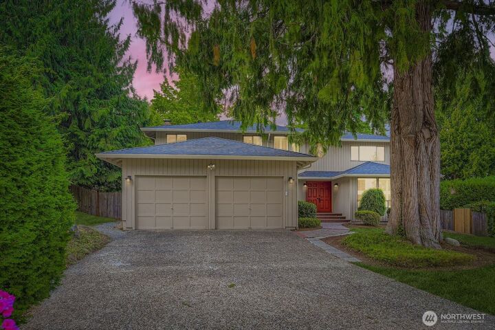 Property Photo:  17012 SE 40th Court  WA 98008 