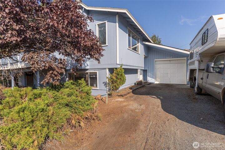 Property Photo:  2407 N Aurora Avenue  WA 98802 