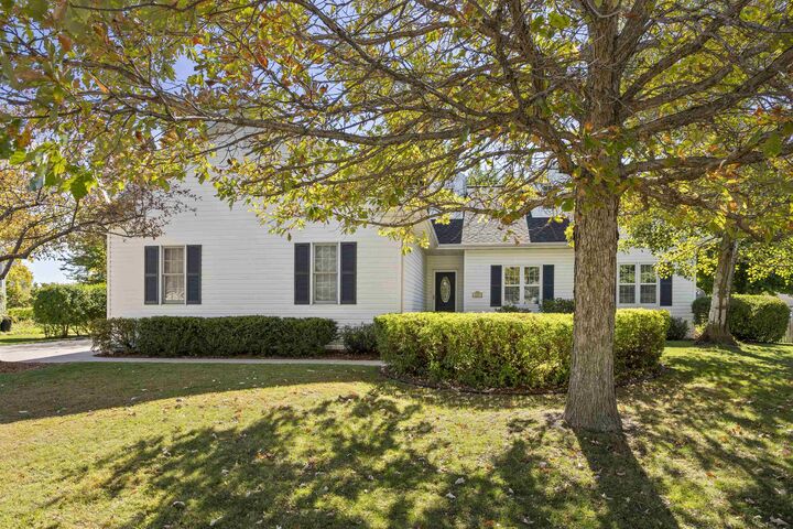 223 Bosworth Lane  Neenah WI 54956-4984 photo