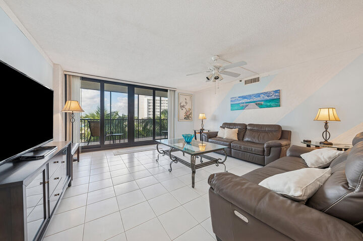 Property Photo: 3400 S Ocean Boulevard 4H FL 33487